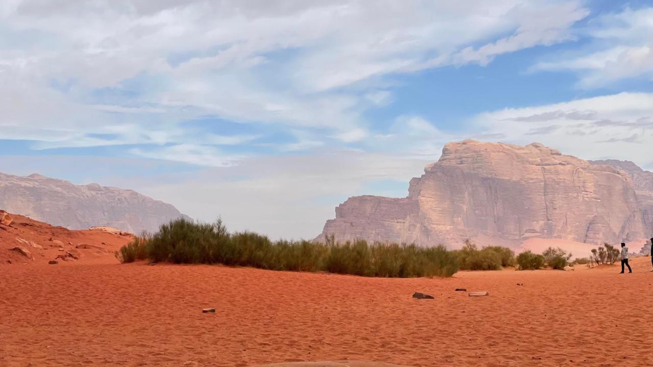 Sand And Stone Camp - Wadi Rum Desert Exterior photo