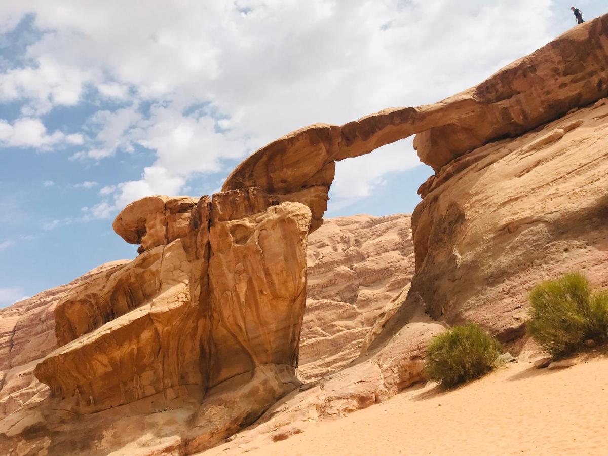 Sand And Stone Camp - Wadi Rum Desert Exterior photo